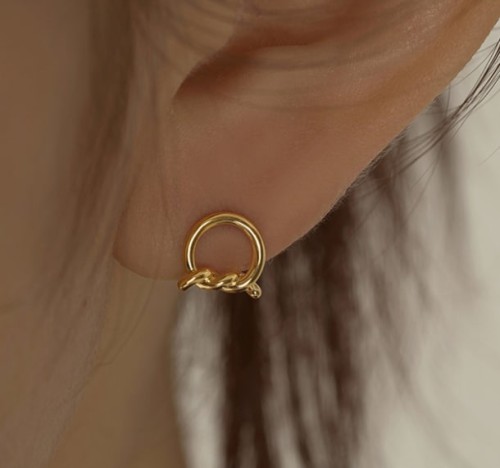 [엄지 착용] 14k post 오델리아 라운드 매듭 귀걸이