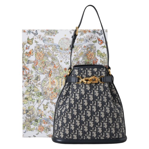 CHRISTIAN DIOR(USED)디올 오블리크 쎄 디올 미듐